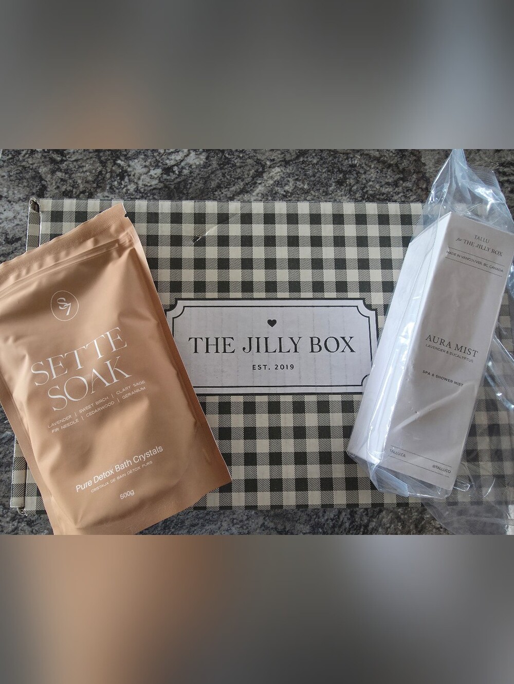 Jillybox Fall 2026 Bath Set: Sette Soak Bath Crystals & Aura Mist Shower Spray